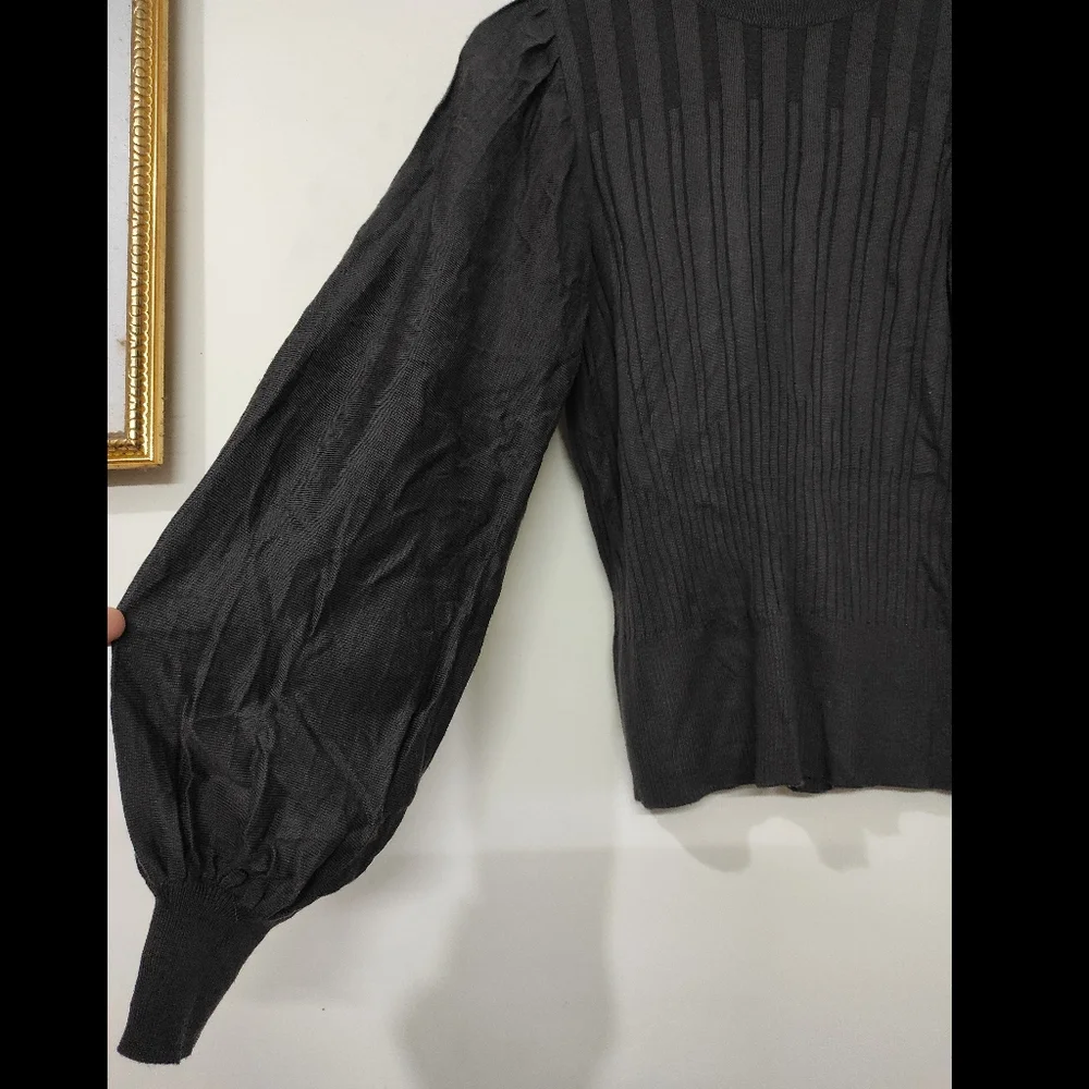 Puffed Sleeve Turtleneck sweater - Picture 10 of 11